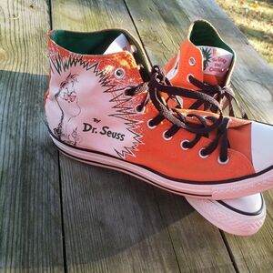 Converse Dr Seuss How Grinch stole Christmas sneakers